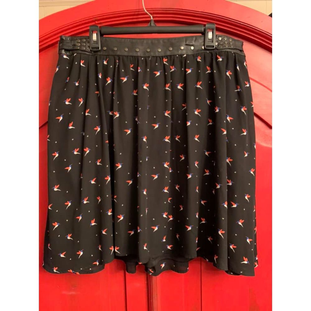 Torrid Sz 14 Skater Skirt Rockabilly Bird Studded Vegan Leather Trim  Lined EUC